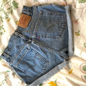 vintage Levi’s shorts